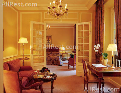 Hotel De Crillon 7